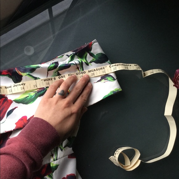 🌹🌼🌿Red Rose Romper🌿🌼🌹 - Picture 7 of 9